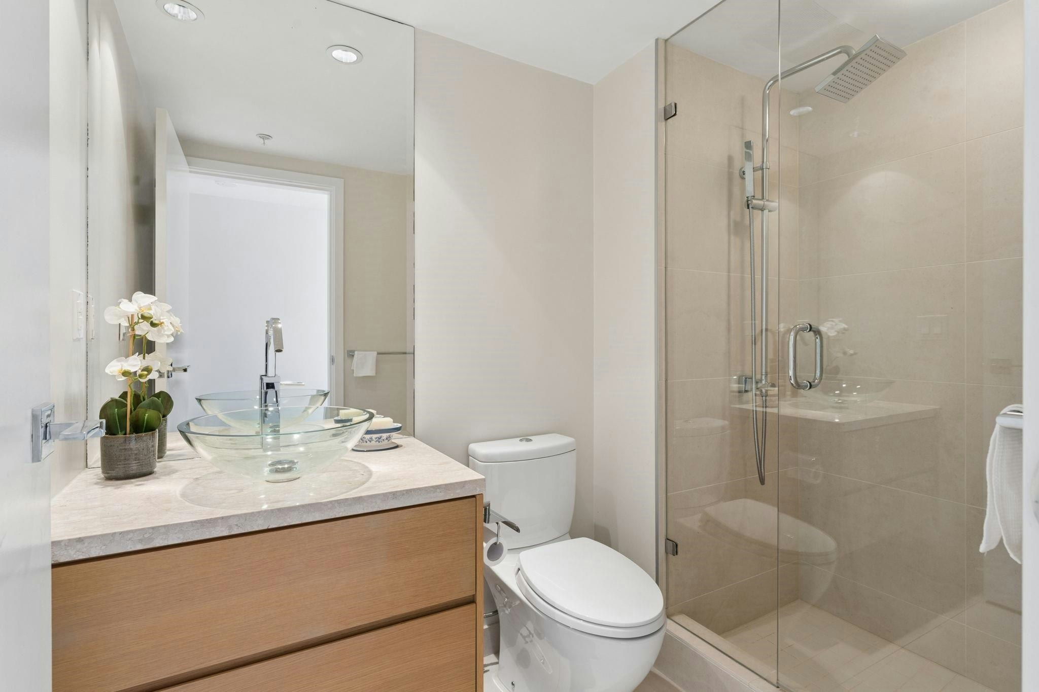 305-8 Smithe Mews, Vancouver, BC, V6B 0A5 - 16