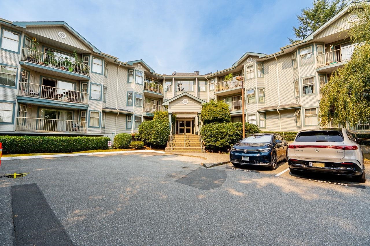 105-10743 139 Street, Surrey, BC, V3T 4L8