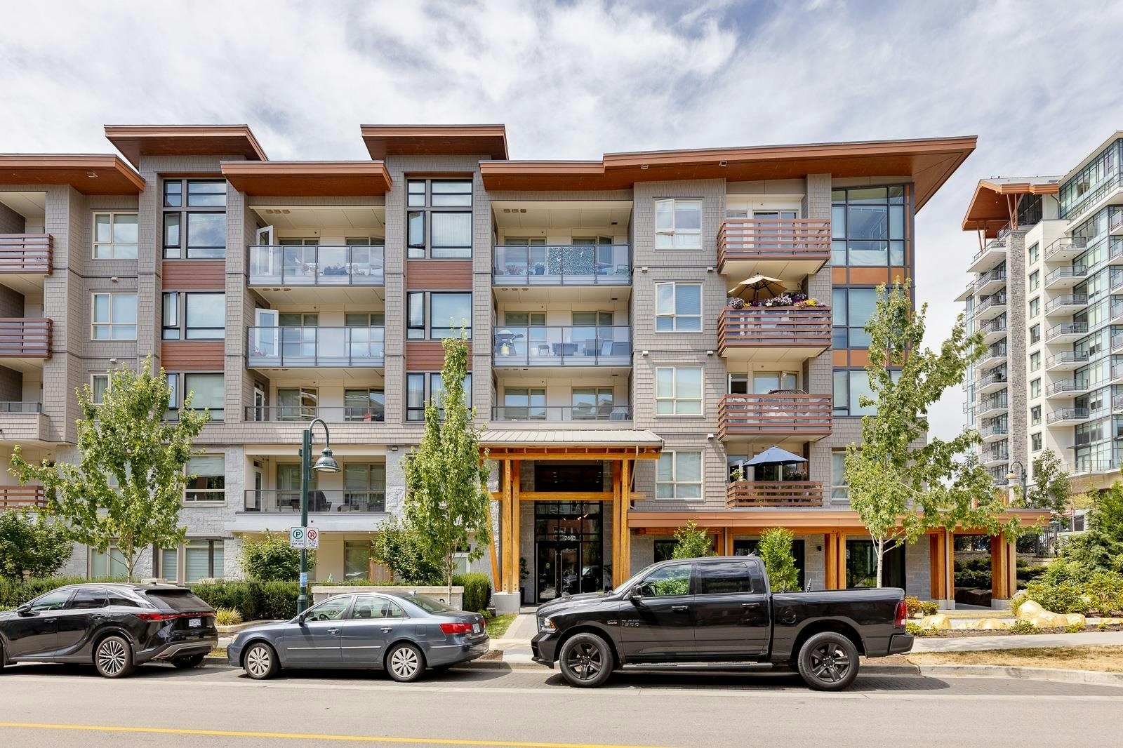 212-2663 Library Lane, North Vancouver, BC, V7J 0B9