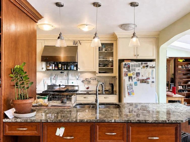 624 W 30th Avenue, Vancouver, BC, V5Z 2J3