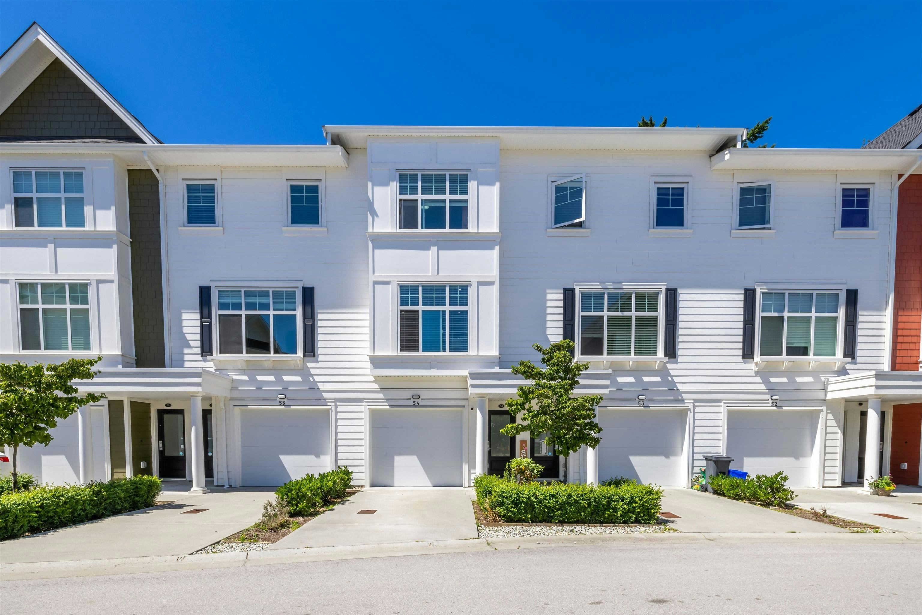 54-27735 Roundhouse Drive, Abbotsford, BC, V4X 0B9