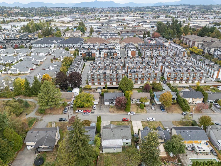 19751 54a Avenue, Langley, BC, V3A 3W4 - 34