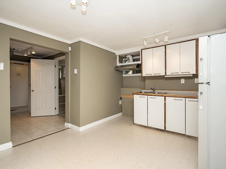 19751 54a Avenue, Langley, BC, V3A 3W4 - 19