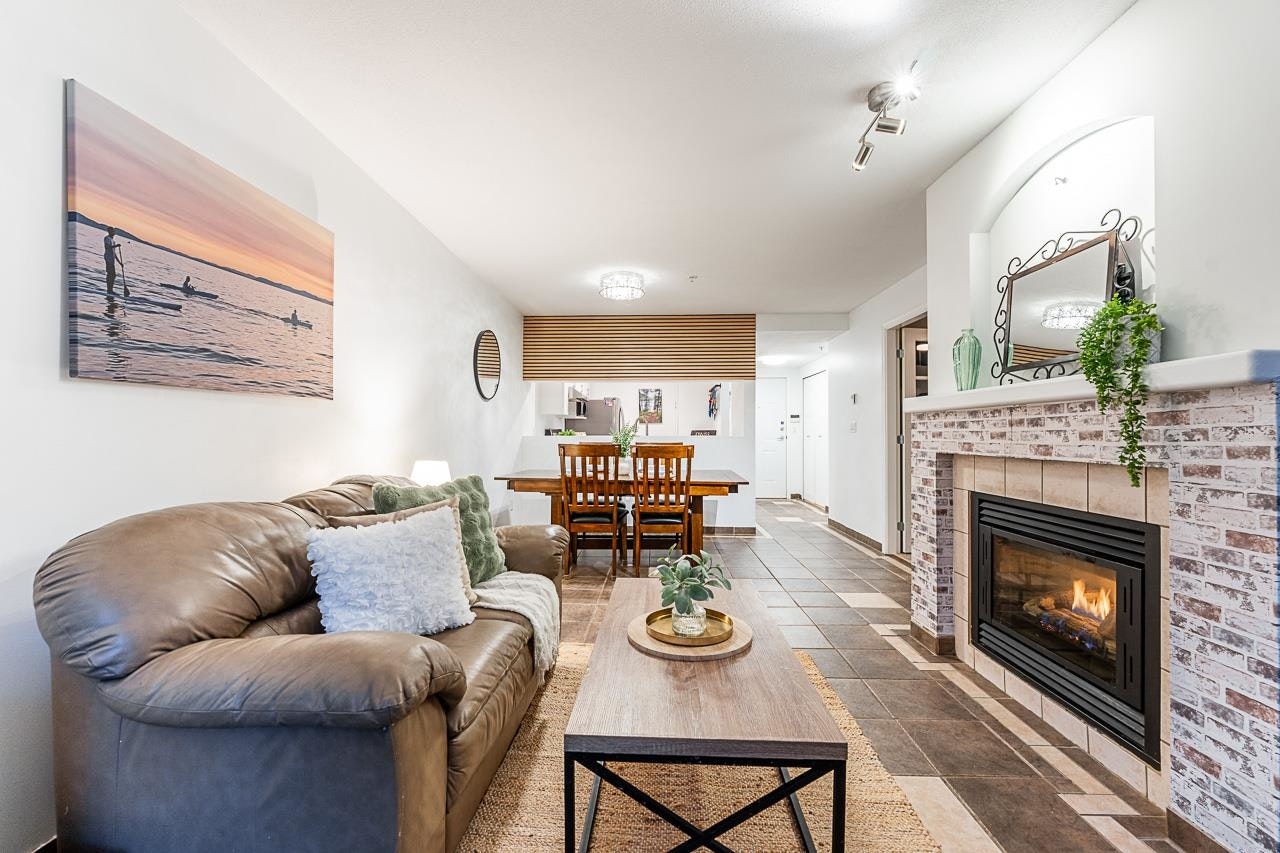 136-27358 32 Avenue - 4