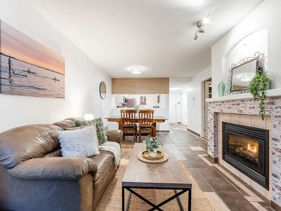 136-27358 32 Avenue - 4