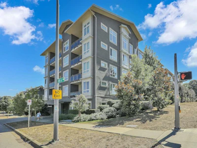 114-13628 81a Avenue - 3