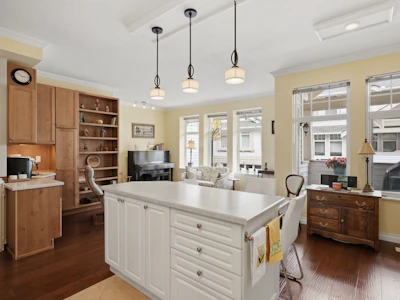 24-15037 58 Avenue - 4