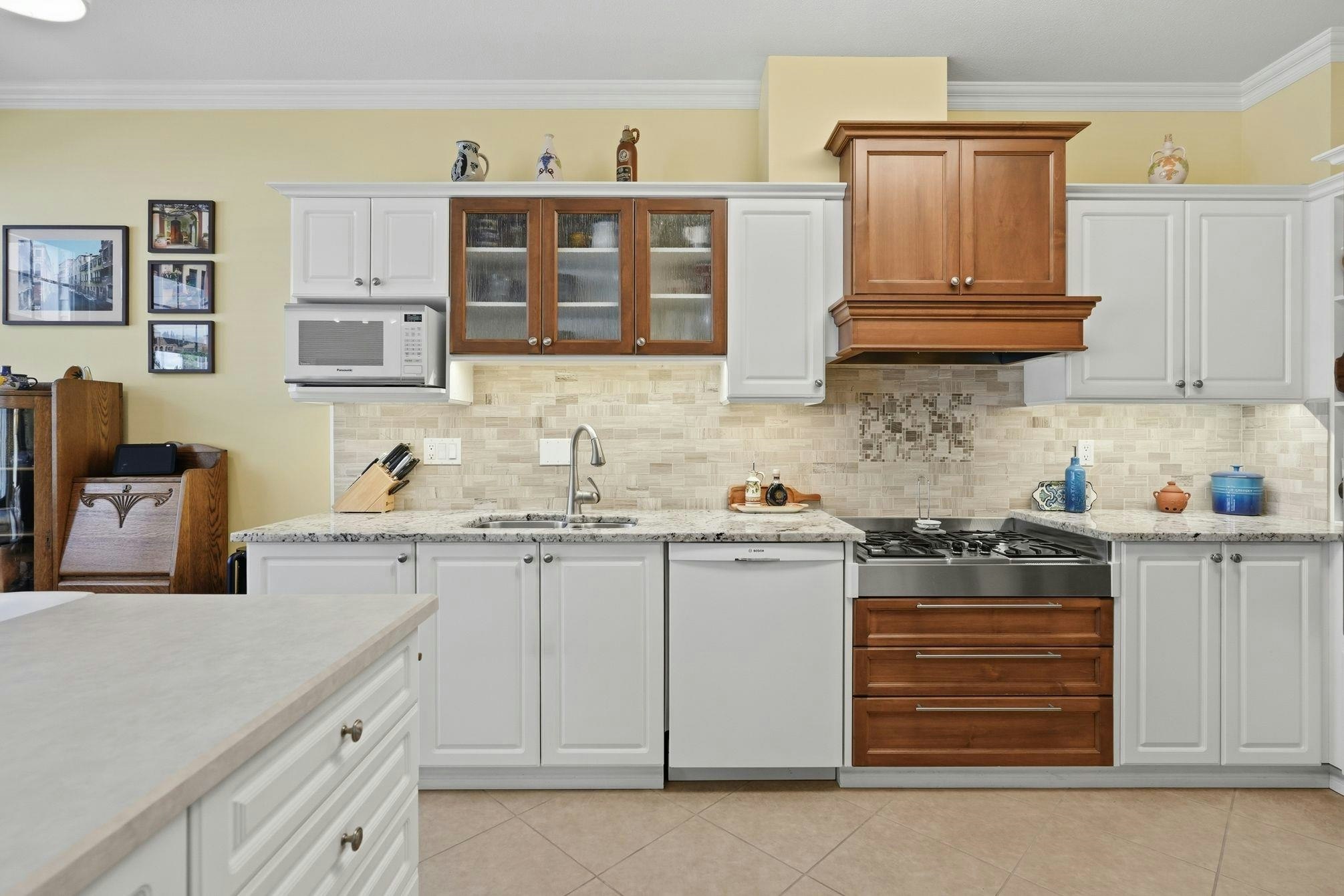 24-15037 58 Avenue - 5