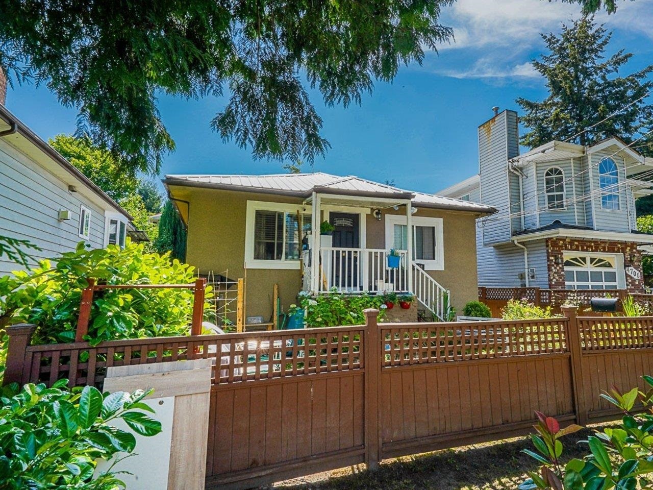 4702 Clarendon Street, Vancouver, BC, V5R 3J1