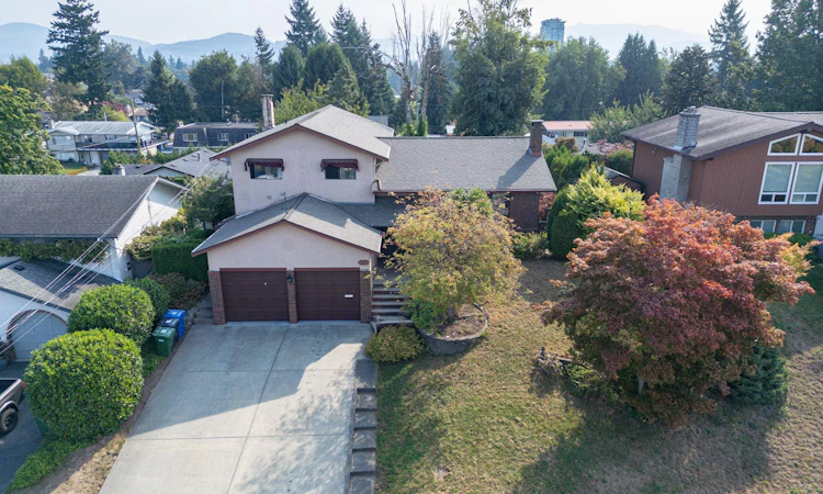 2272 Bevan Crescent