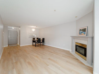 402-624 Agnes Street - 4