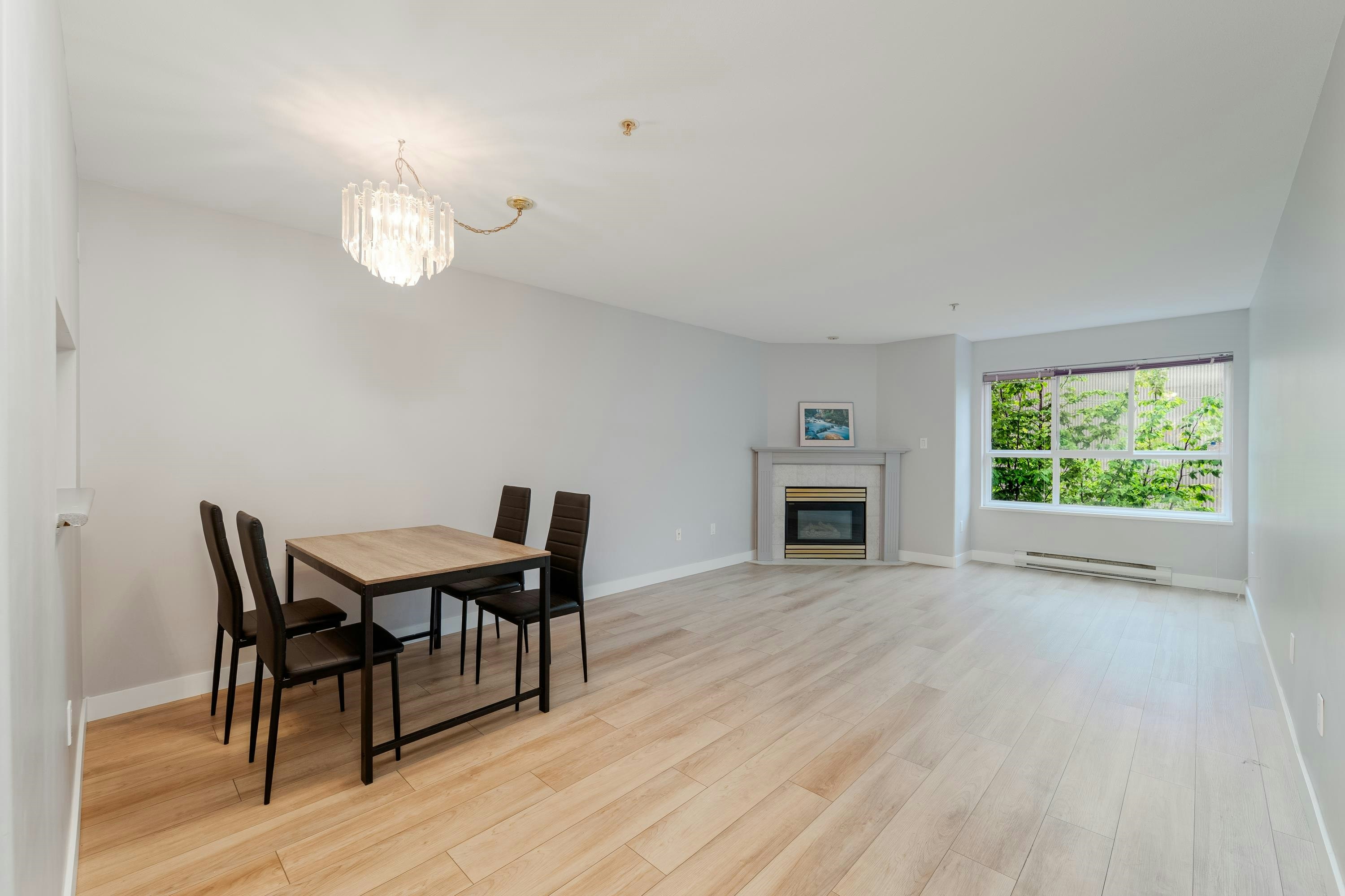 402-624 Agnes Street - 3