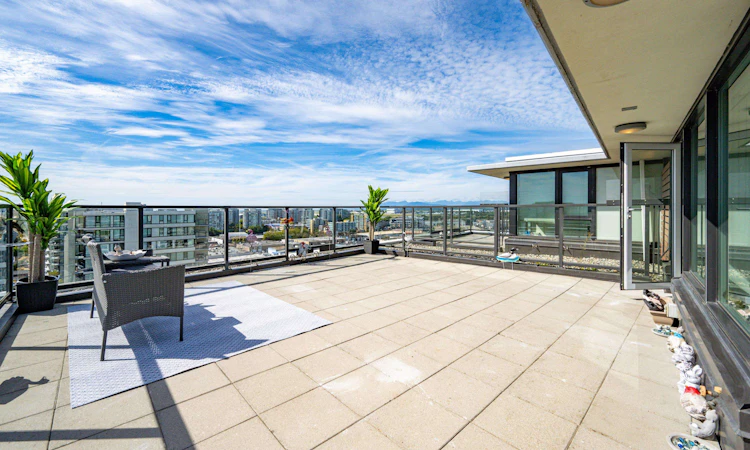 PH1-7988 Ackroyd Road