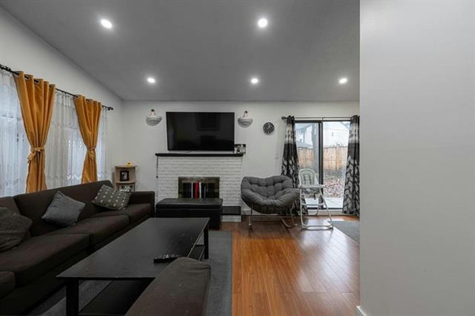 7366 128a Street - 3