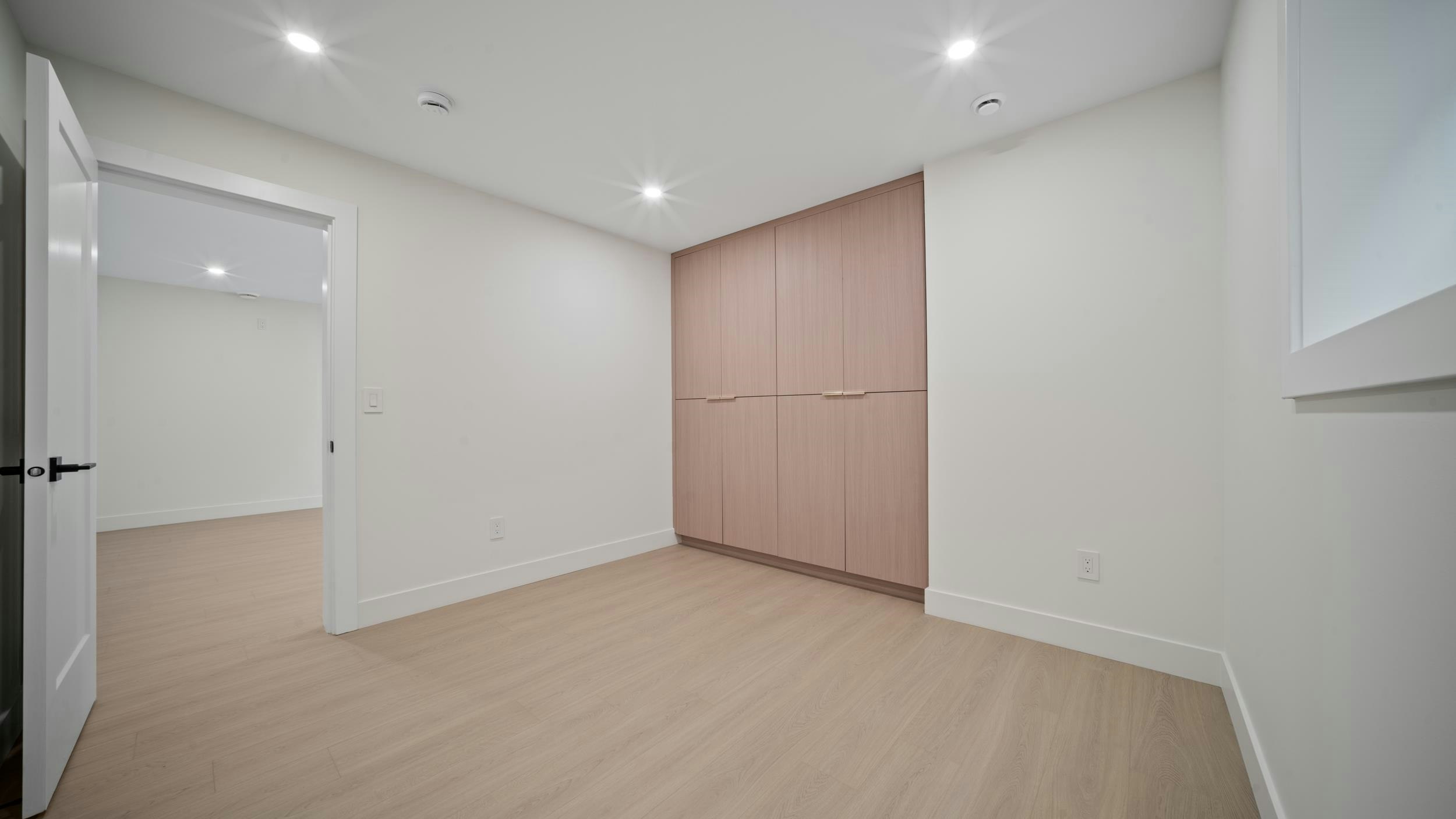 2-6070 Elgin Avenue, Burnaby, BC, V5H 3S4 - 21