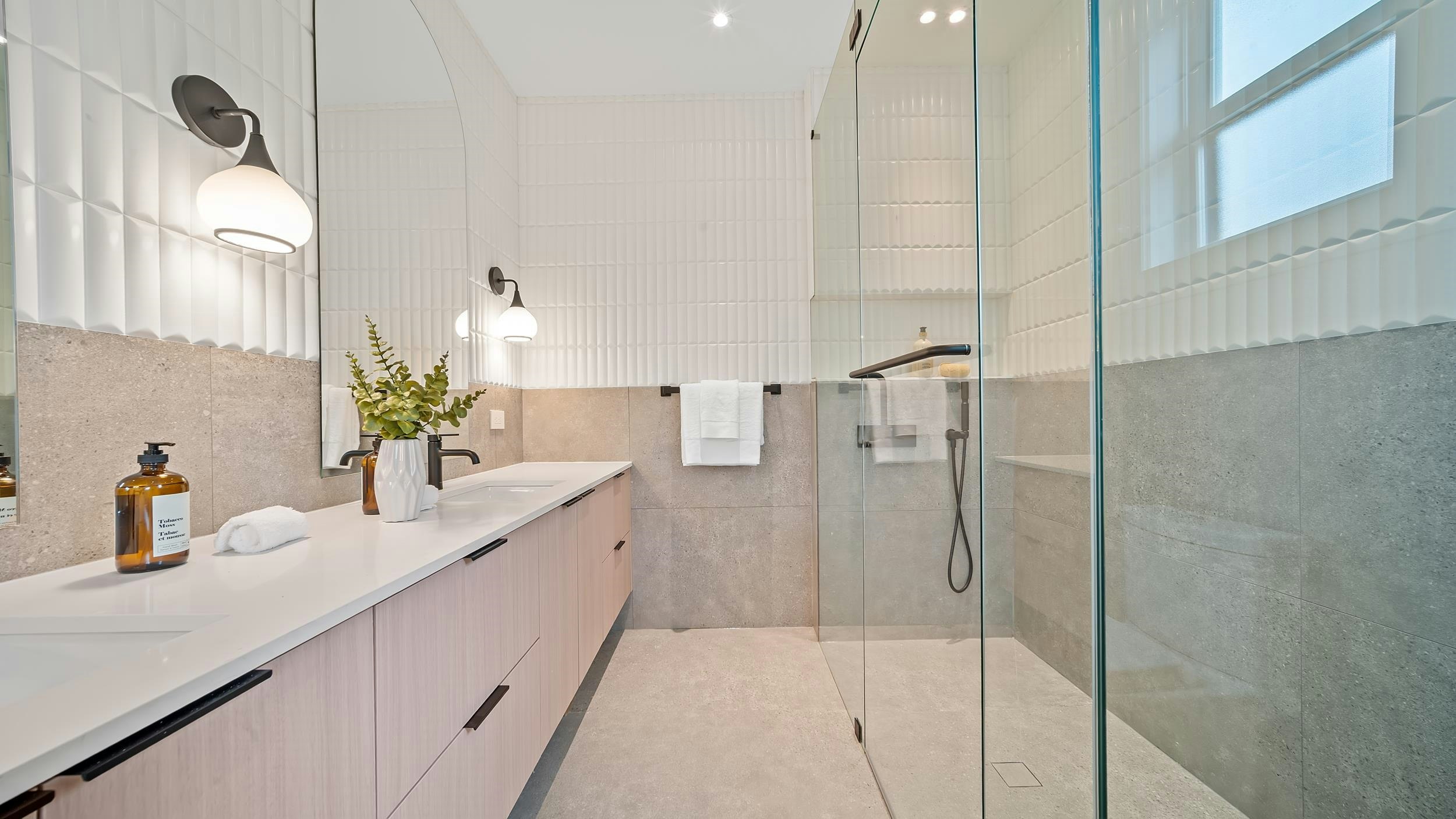 2-6070 Elgin Avenue, Burnaby, BC, V5H 3S4 - 6