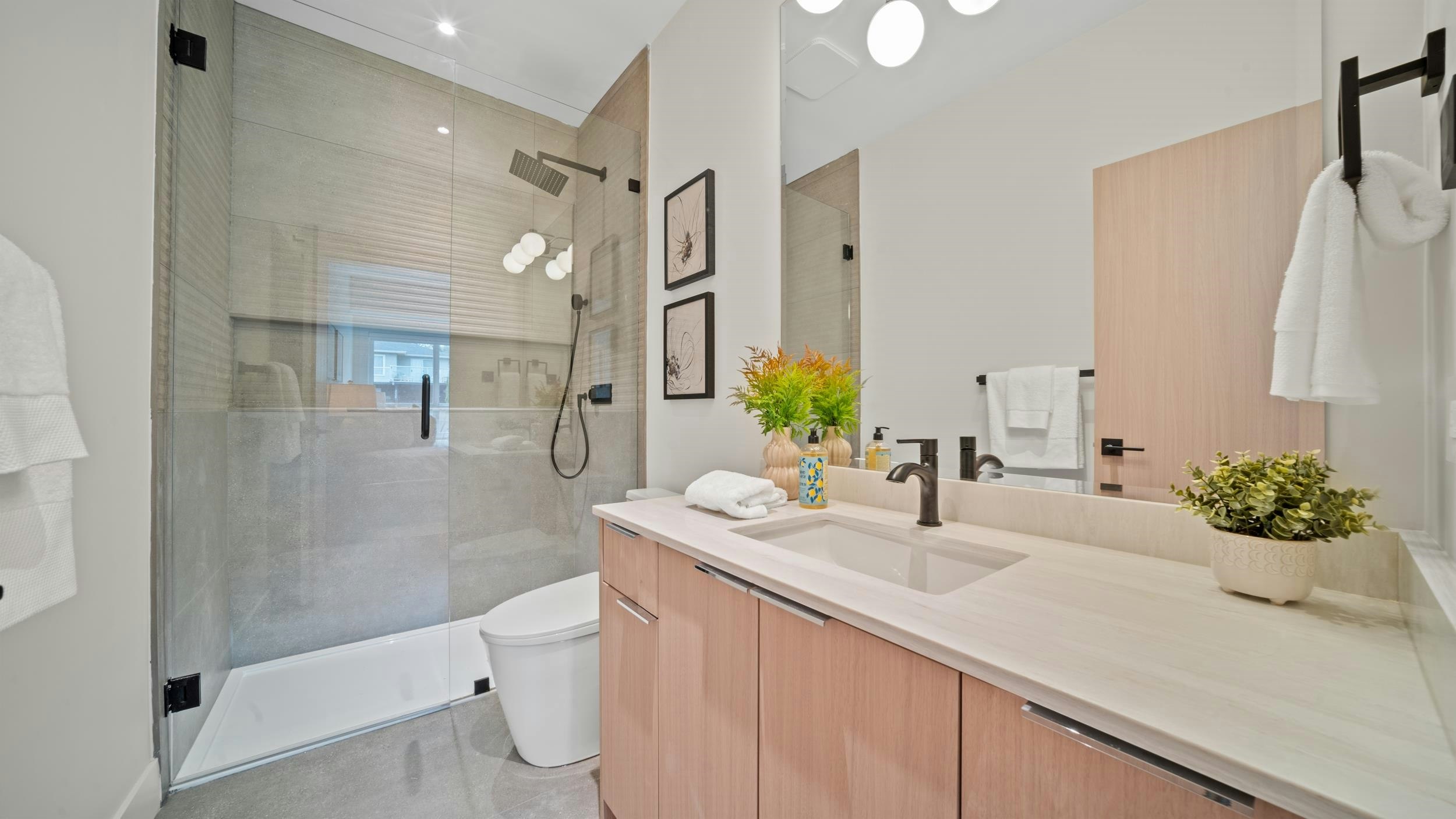 2-6070 Elgin Avenue, Burnaby, BC, V5H 3S4 - 12