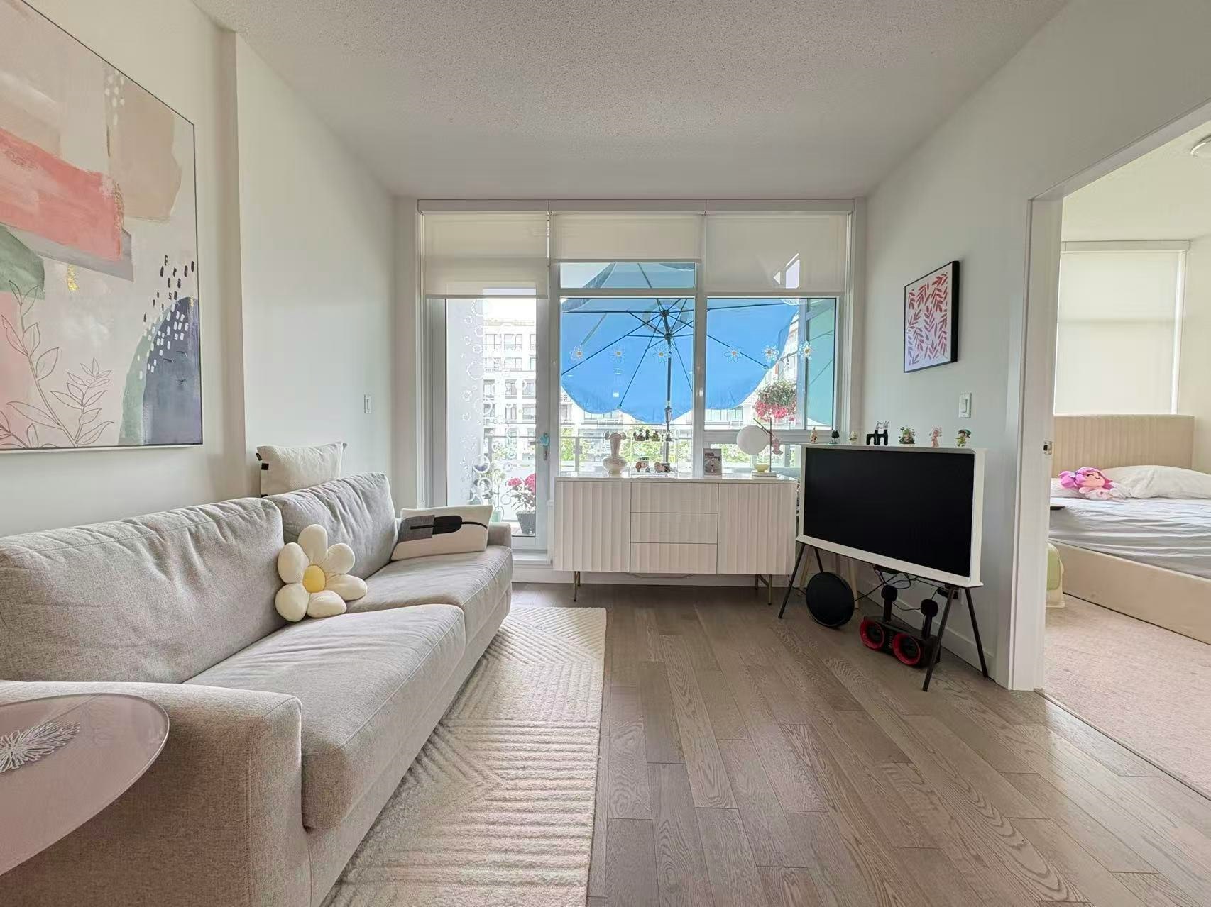 4963 Cambie St, Vancouver, BC, V5Z 0H5