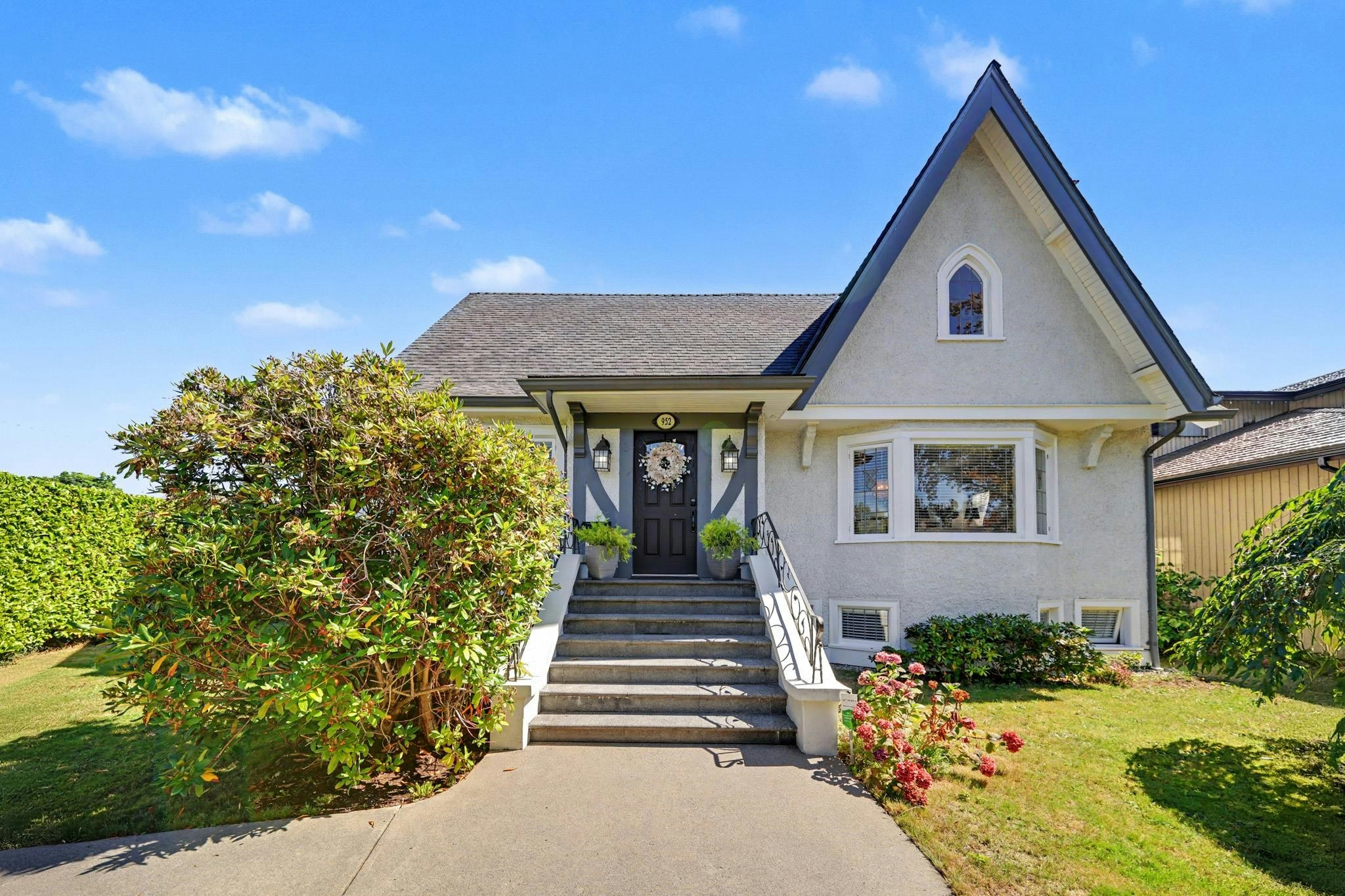952 Grand Boulevard, North Vancouver, BC, V7L 3W8