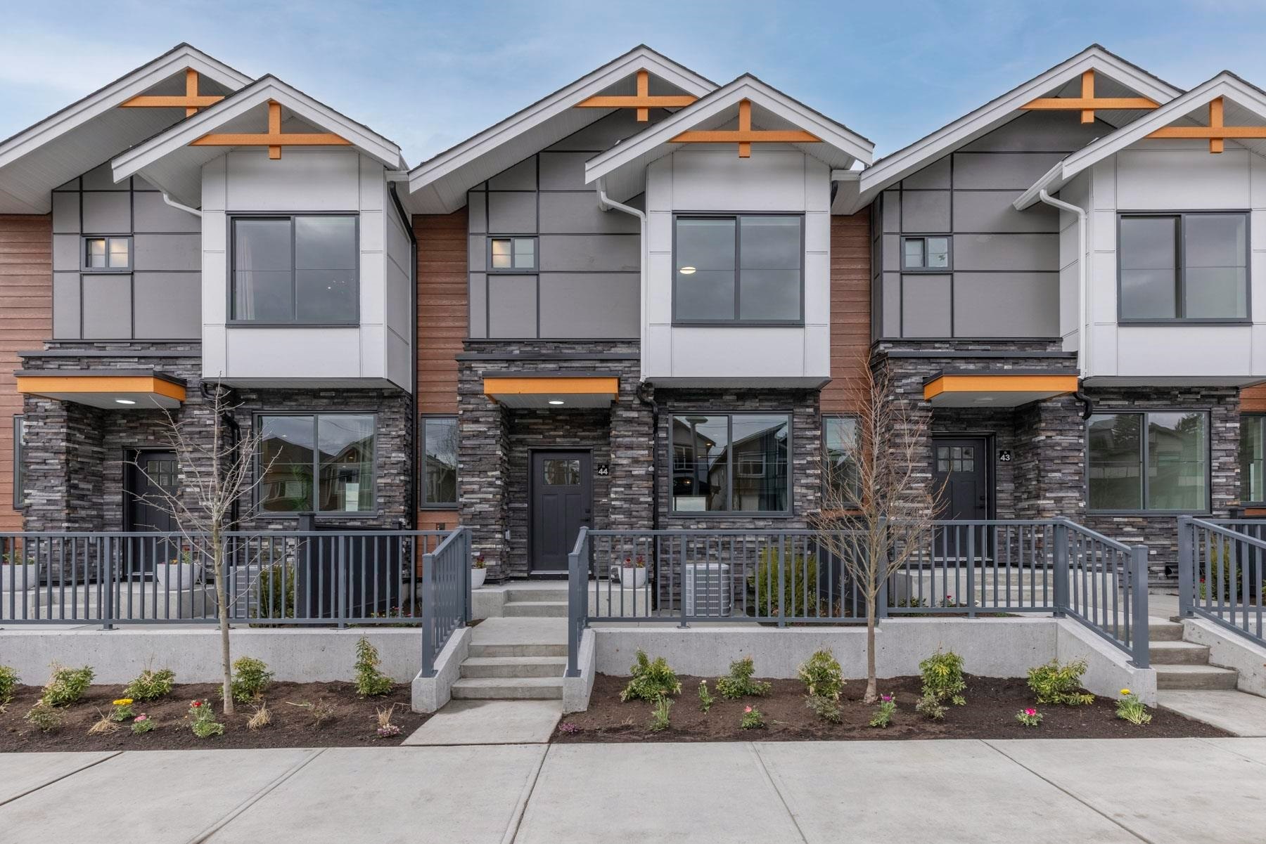 7-6035 141 Street, Surrey, BC, V3X 0L6