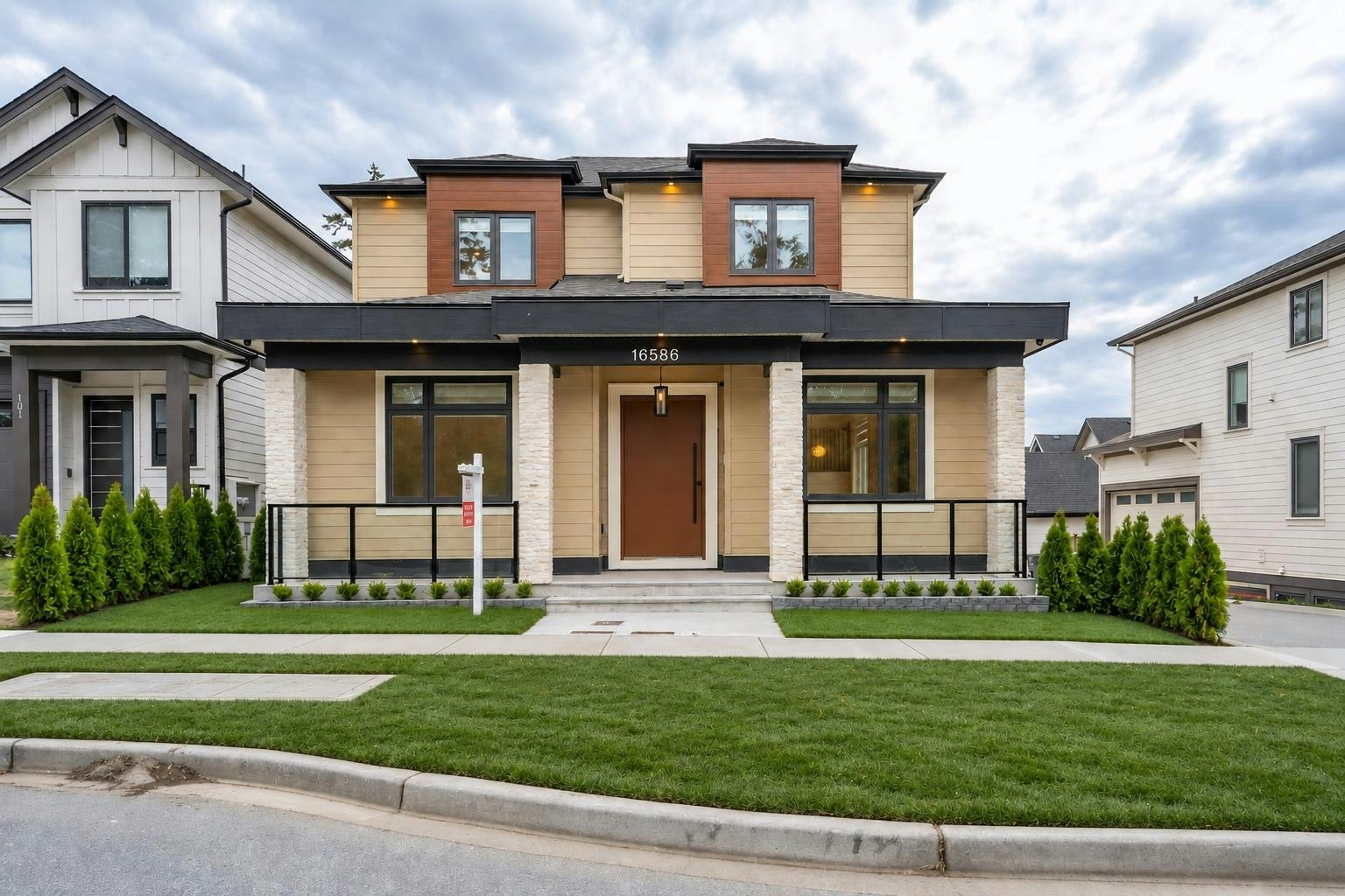 16586 22 Avenue, Surrey, BC, V3Z 0V5