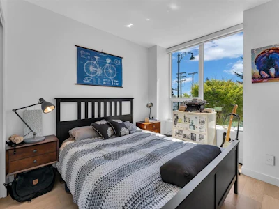 104-15165 Thrift Avenue - 3