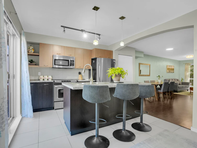 101-6671 121 Street, Surrey, BC, V3W 1T9 - 8