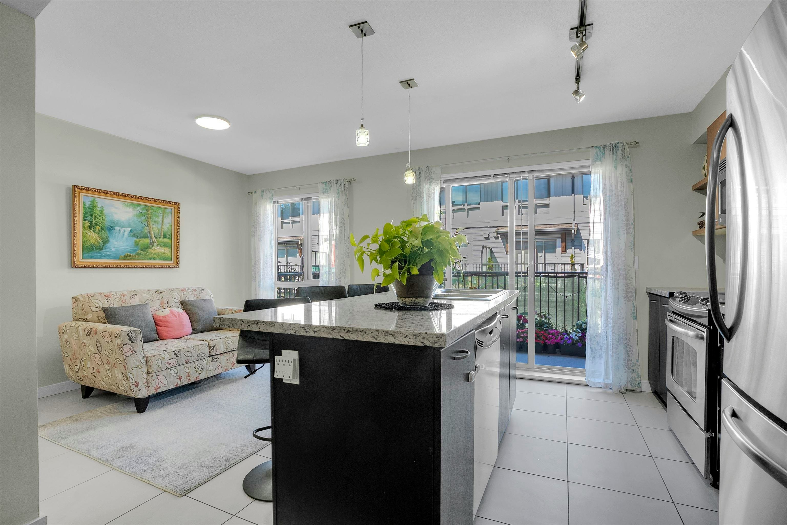 101-6671 121 Street, Surrey, BC, V3W 1T9 - 10