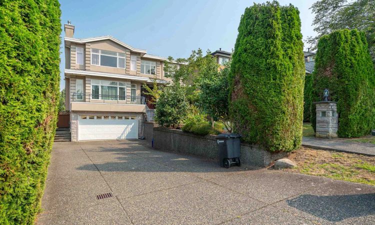 7157 Ridgeview Drive