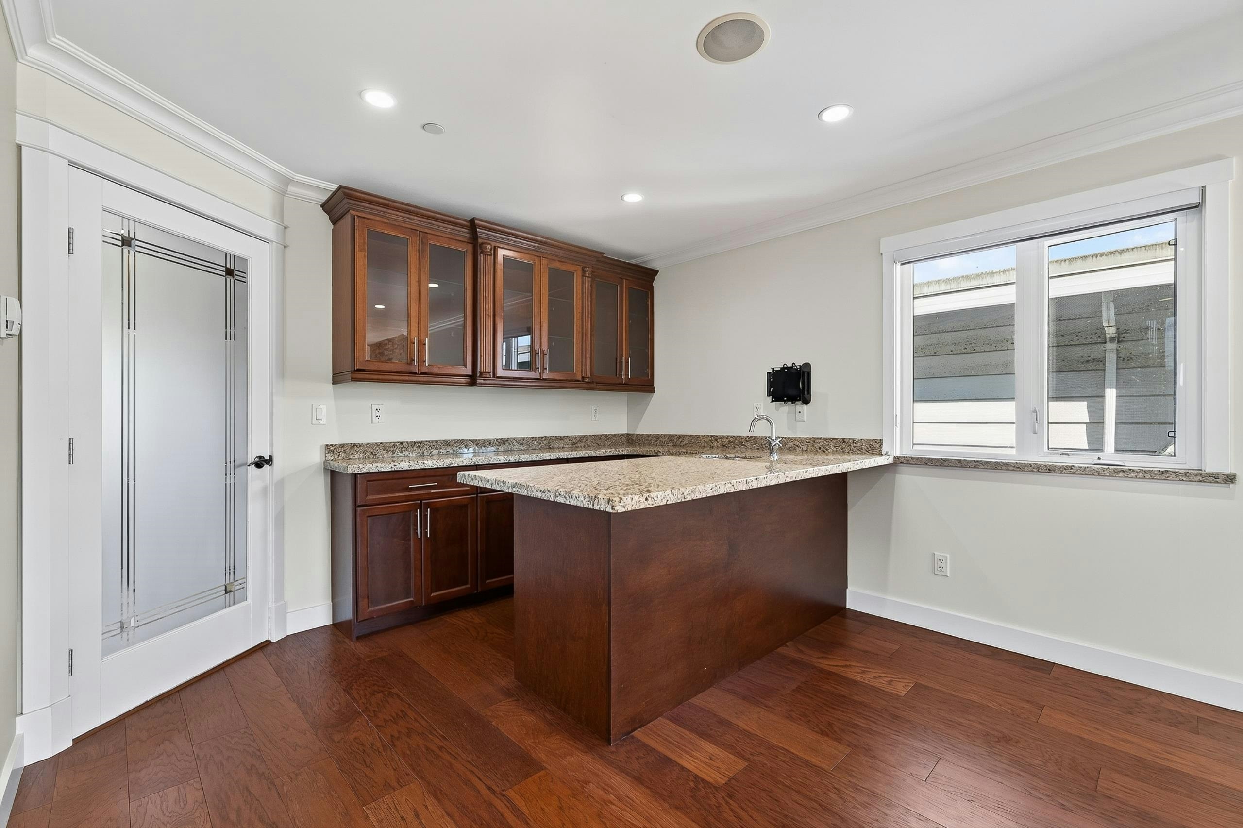 6167 Commercial Street, Vancouver, BC, V5P 3P2 - 10