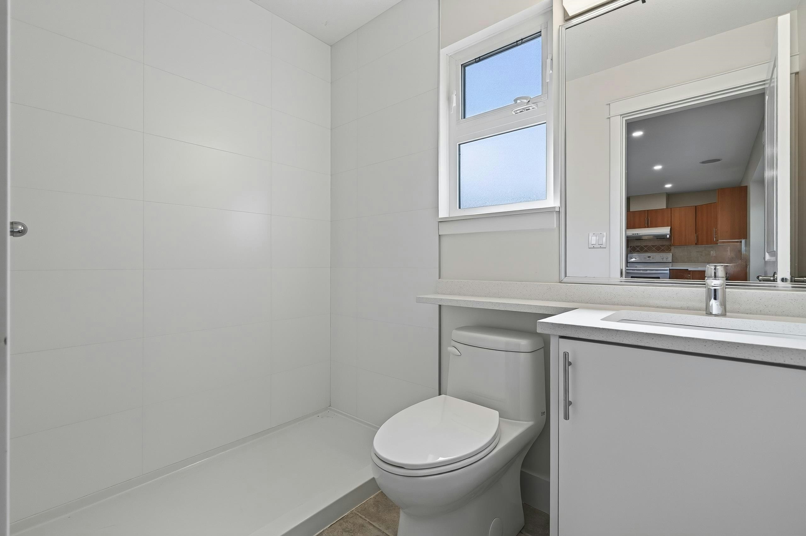6167 Commercial Street, Vancouver, BC, V5P 3P2 - 8