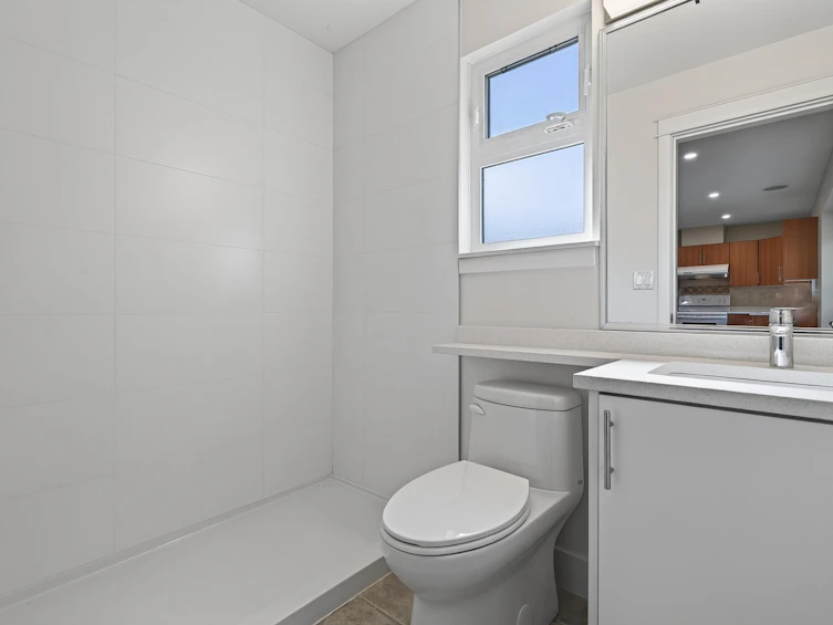 6167 Commercial Street, Vancouver, BC, V5P 3P2 - 8