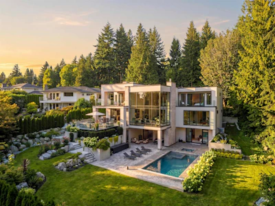 450 Macbeth Crescent - 2