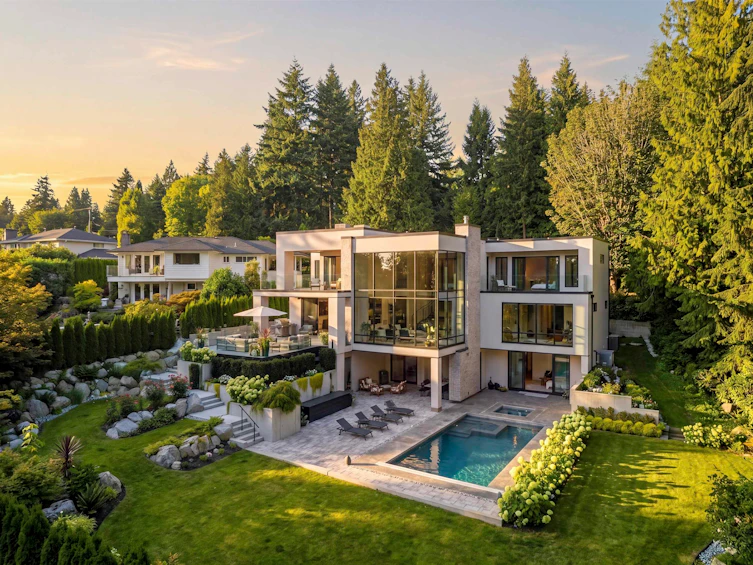 450 Macbeth Crescent, West Vancouver, BC, V7T 1V7 - 2