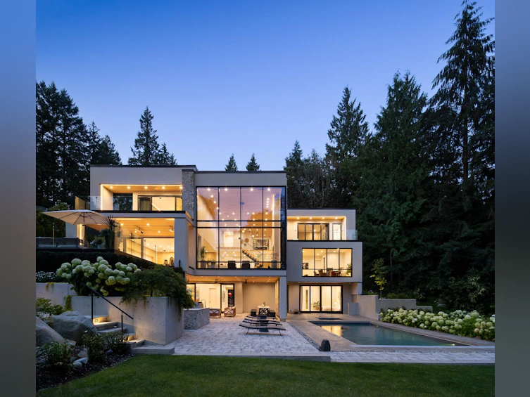 450 Macbeth Crescent, West Vancouver, BC, V7T 1V7