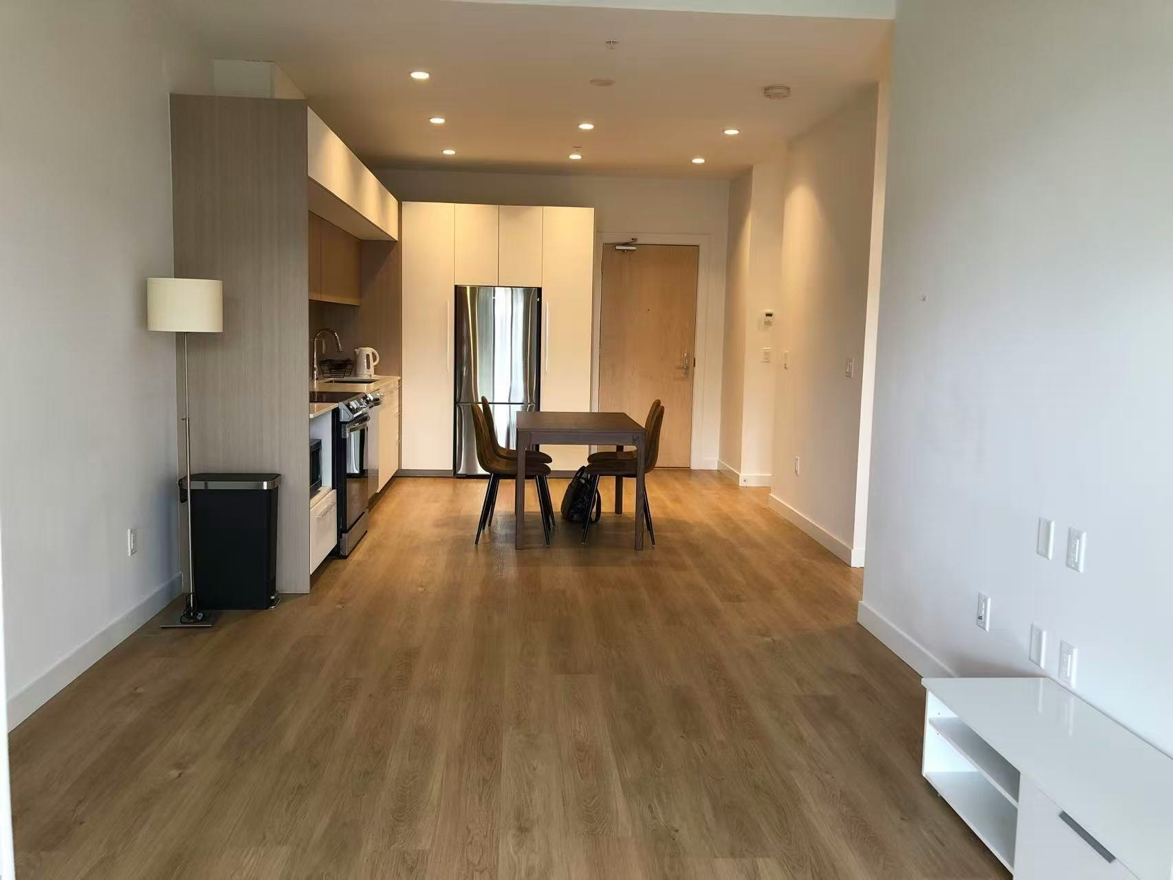 6F-9888 University Crescent, Burnaby, BC, V5A 0G4