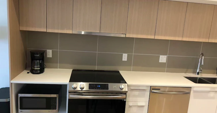 6F-9888 University Crescent, Burnaby, BC, V5A 0G4 - 4