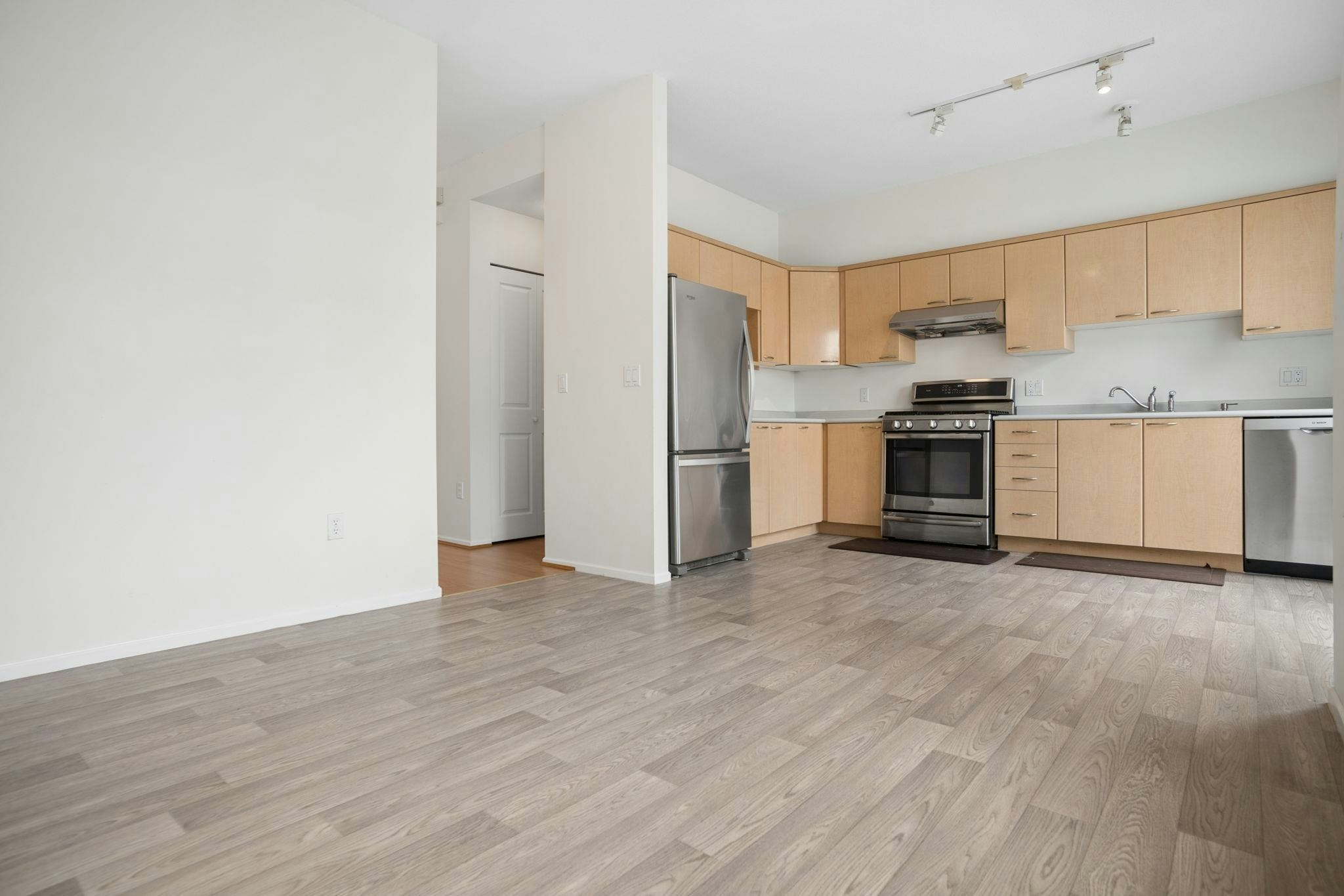 140-3880 Westminster Highway, Richmond, BC, V7C 5S1 - 19
