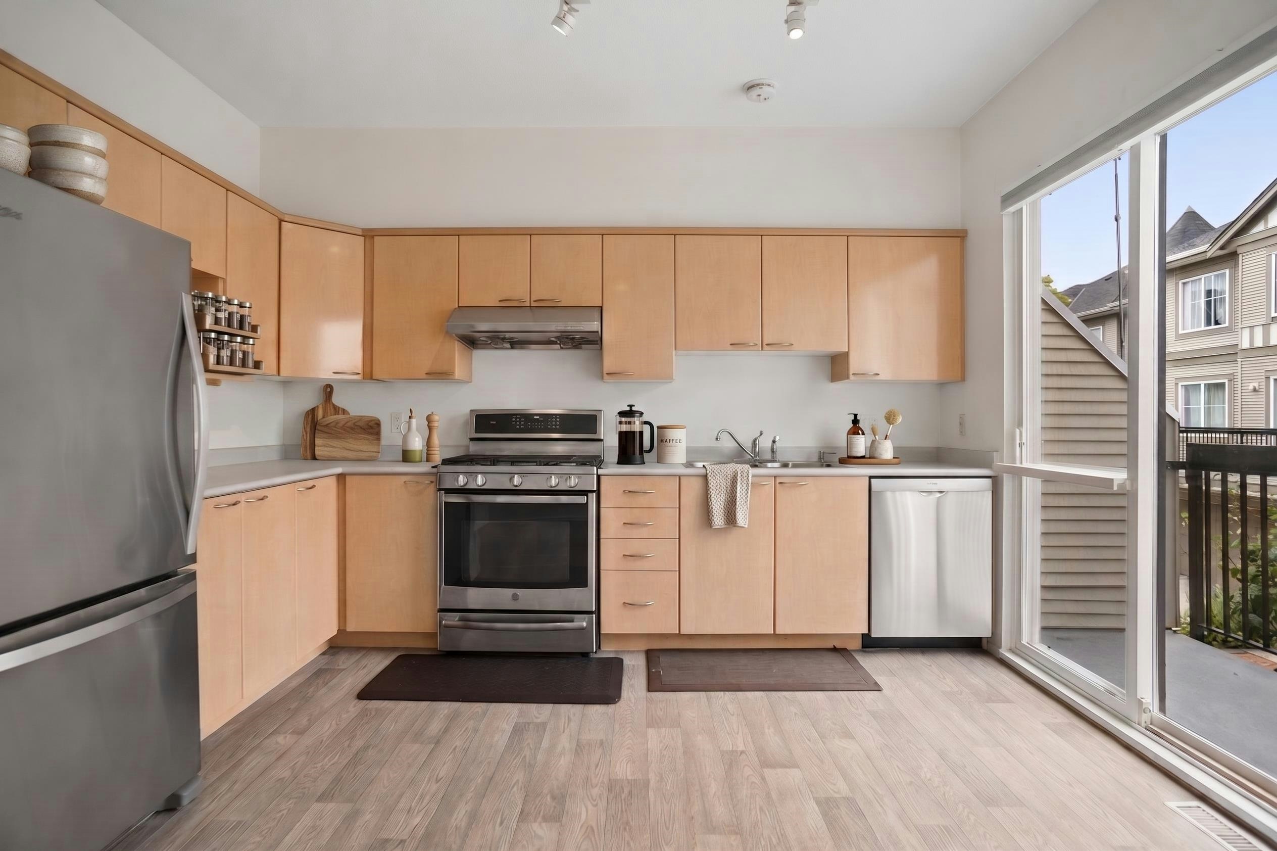 140-3880 Westminster Highway - 3