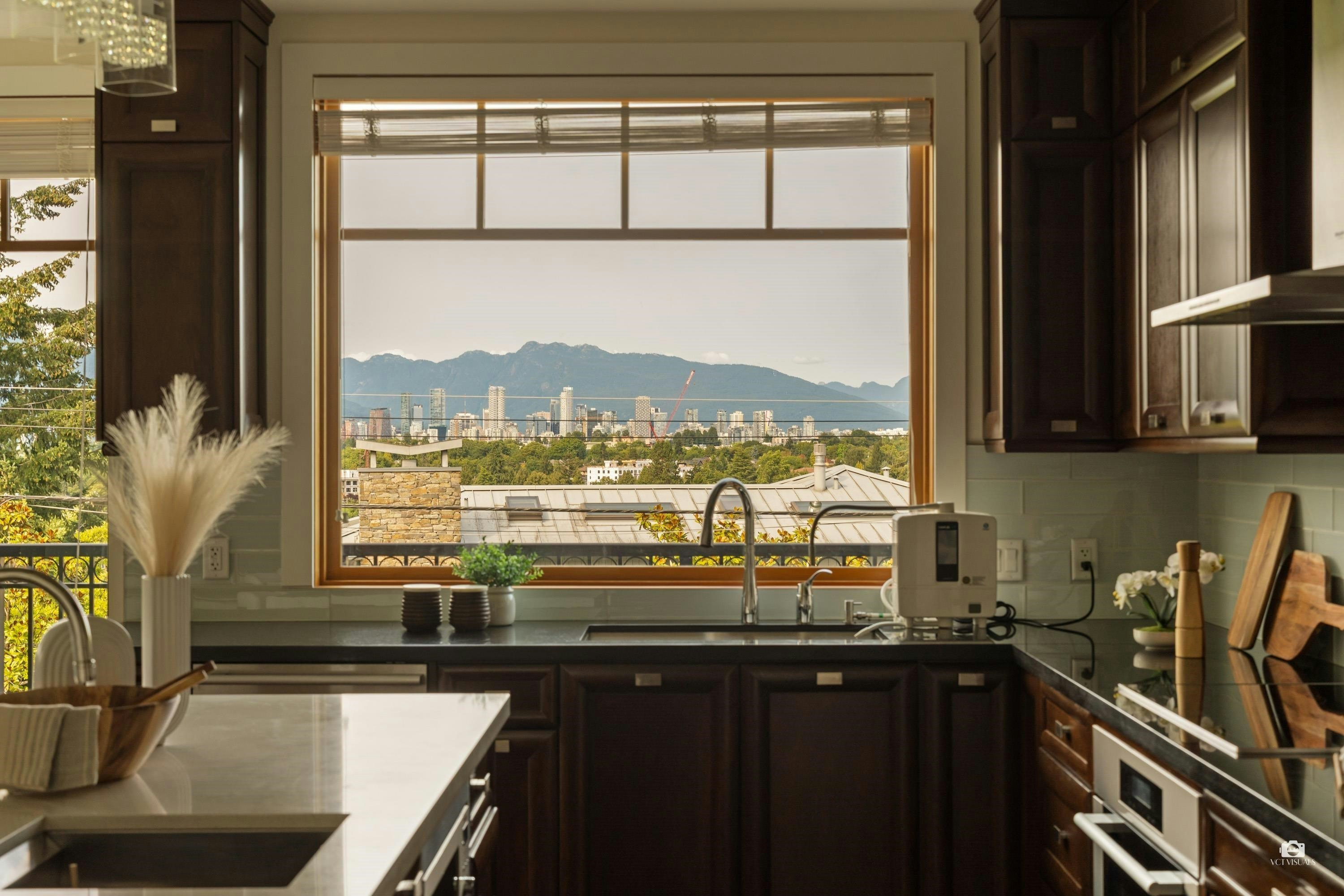 3936 Quesnel Drive, Vancouver, BC, V6L 2X2 - 9