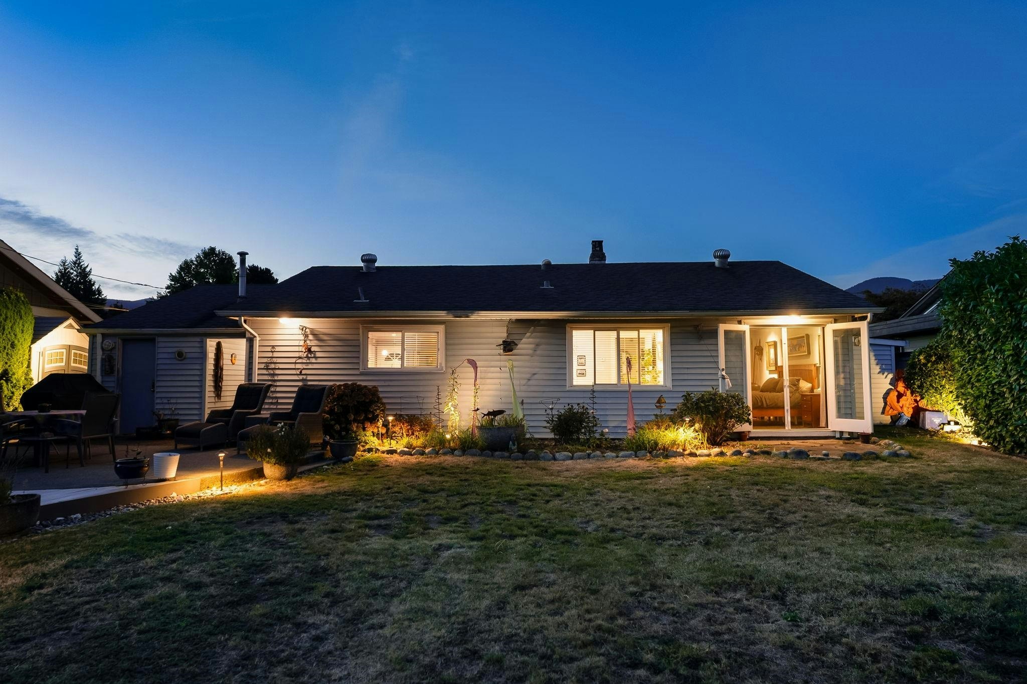 1283 Pinewood Crescent, North Vancouver, BC, V7P 1G1 - 5