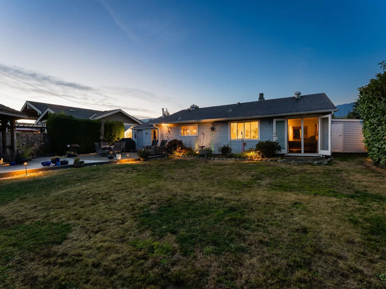 1283 Pinewood Crescent, North Vancouver, BC, V7P 1G1 - 6