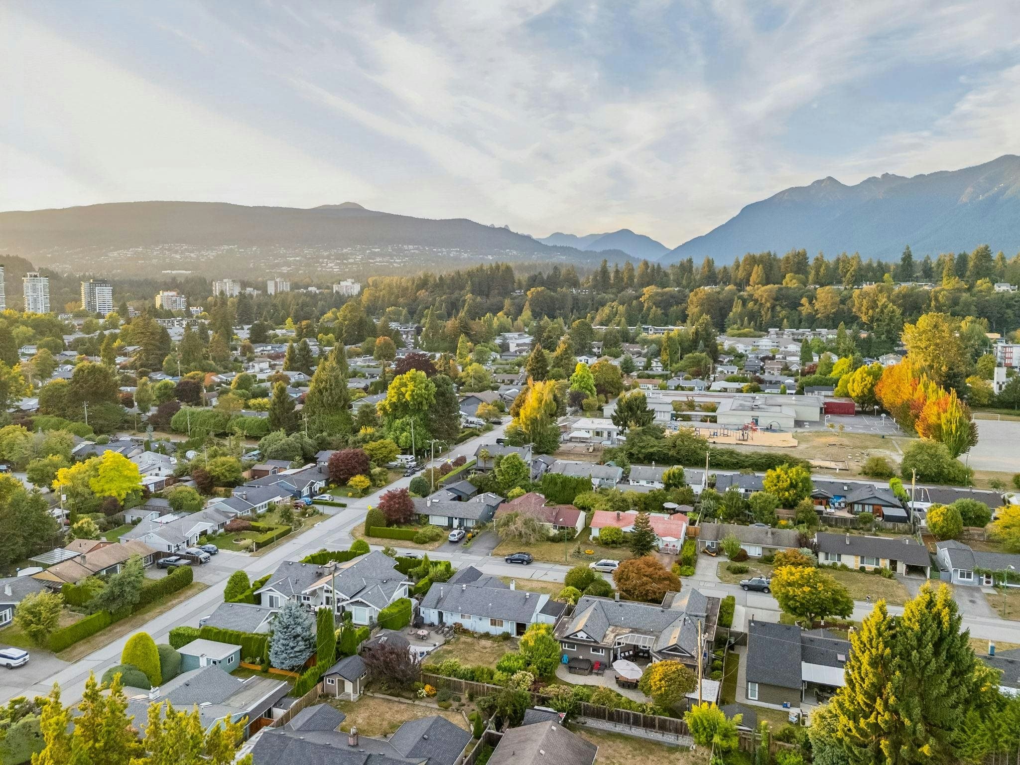 1283 Pinewood Crescent, North Vancouver, BC, V7P 1G1 - 34