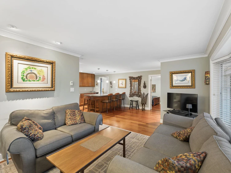 1283 Pinewood Crescent, North Vancouver, BC, V7P 1G1 - 11