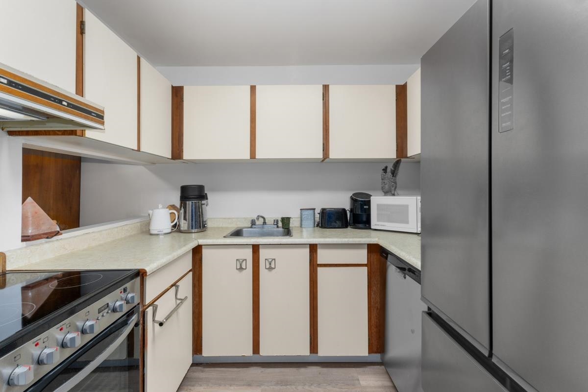 202-1080 Broughton Street, Vancouver, BC, V6G 2A8 - 10