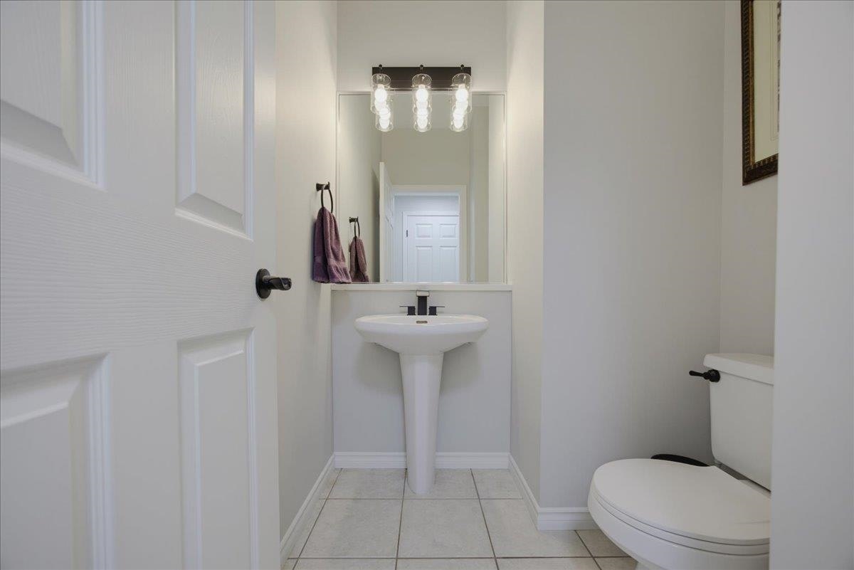 24030 102a Avenue, Maple Ridge, BC, V2W 2A2 - 16