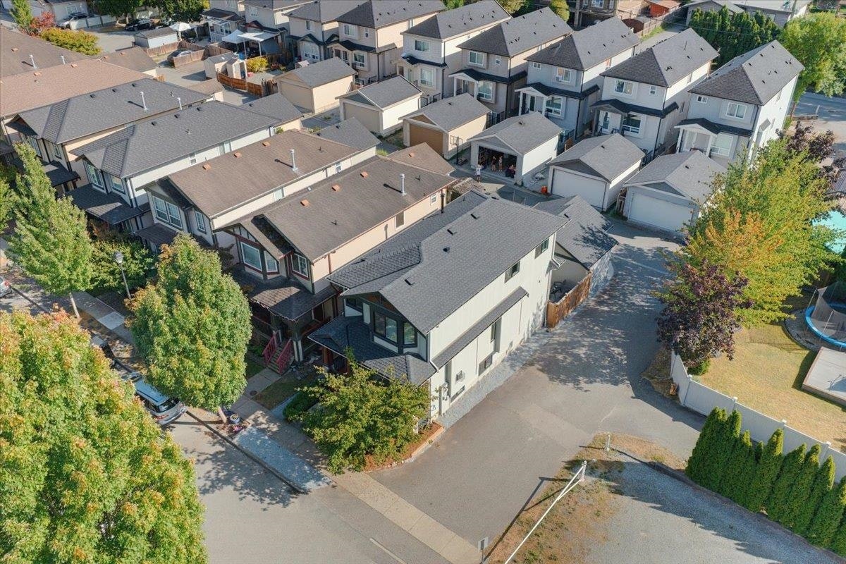 24030 102a Avenue, Maple Ridge, BC, V2W 2A2 - 36