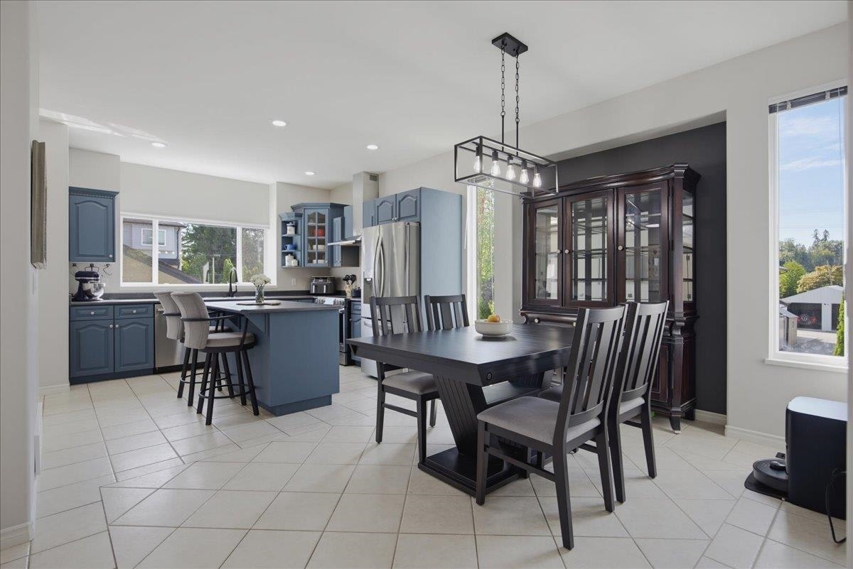 24030 102a Avenue, Maple Ridge, BC, V2W 2A2 - 10