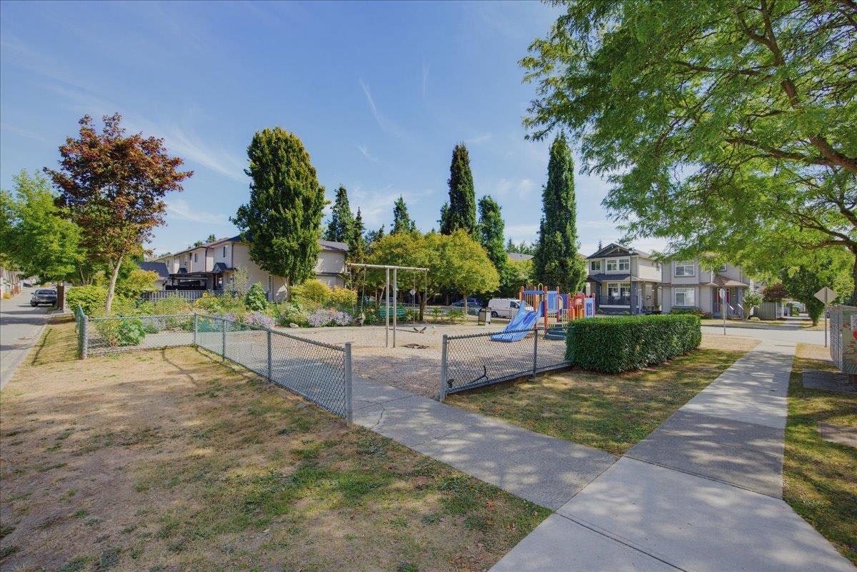 24030 102a Avenue, Maple Ridge, BC, V2W 2A2 - 38