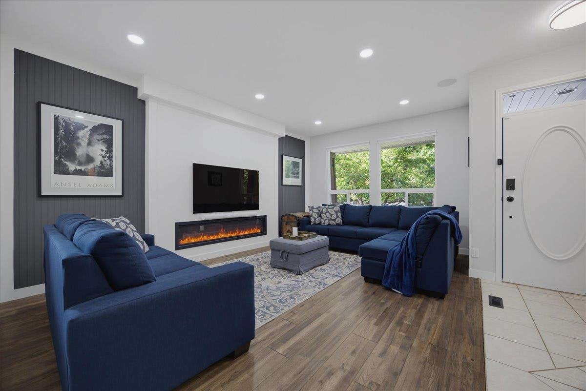 24030 102a Avenue, Maple Ridge, BC, V2W 2A2 - 7